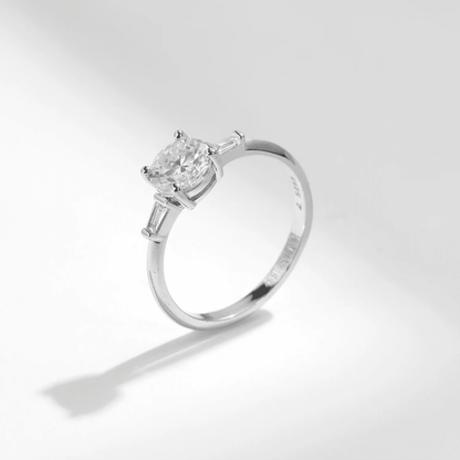 Moissanite Solitaire Sparkle 