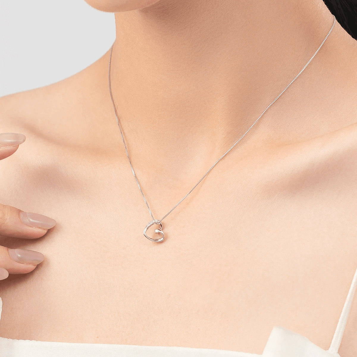 Wavy Heart Elegance Necklace 